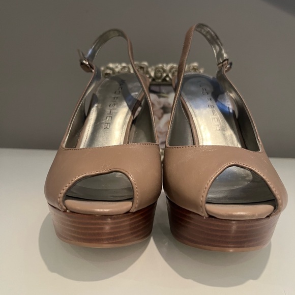 Heels - Picture 6 of 10